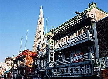 《红色沙漠》新实机演示：画面出色 战斗激烈